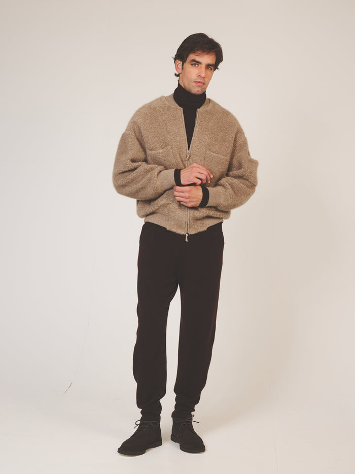 Roomy— Pre-Order, Ships in 5–8 Weeks